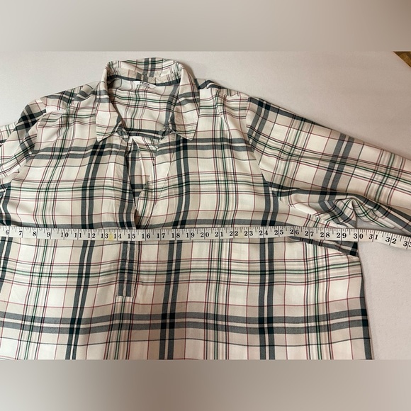 2/$20 - NWOT - Cozy, Twill Plaid  Shirt  - Medium Weight - 4X - Picture 5 of 10
